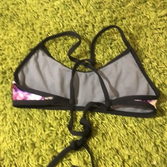 ⭐️ Jolyn Swim top - Picture 5 of 5